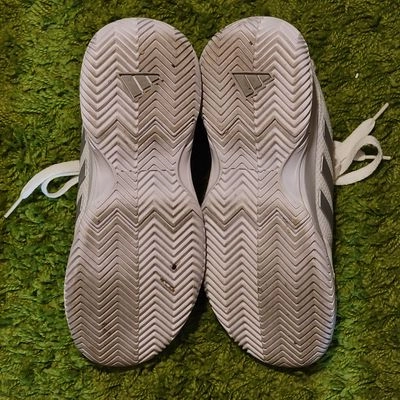 Adidas - Nearly new - wore once indoors White Gamecourt 2 tennis shoes 6 (Adult) Adidas Heart Shoes