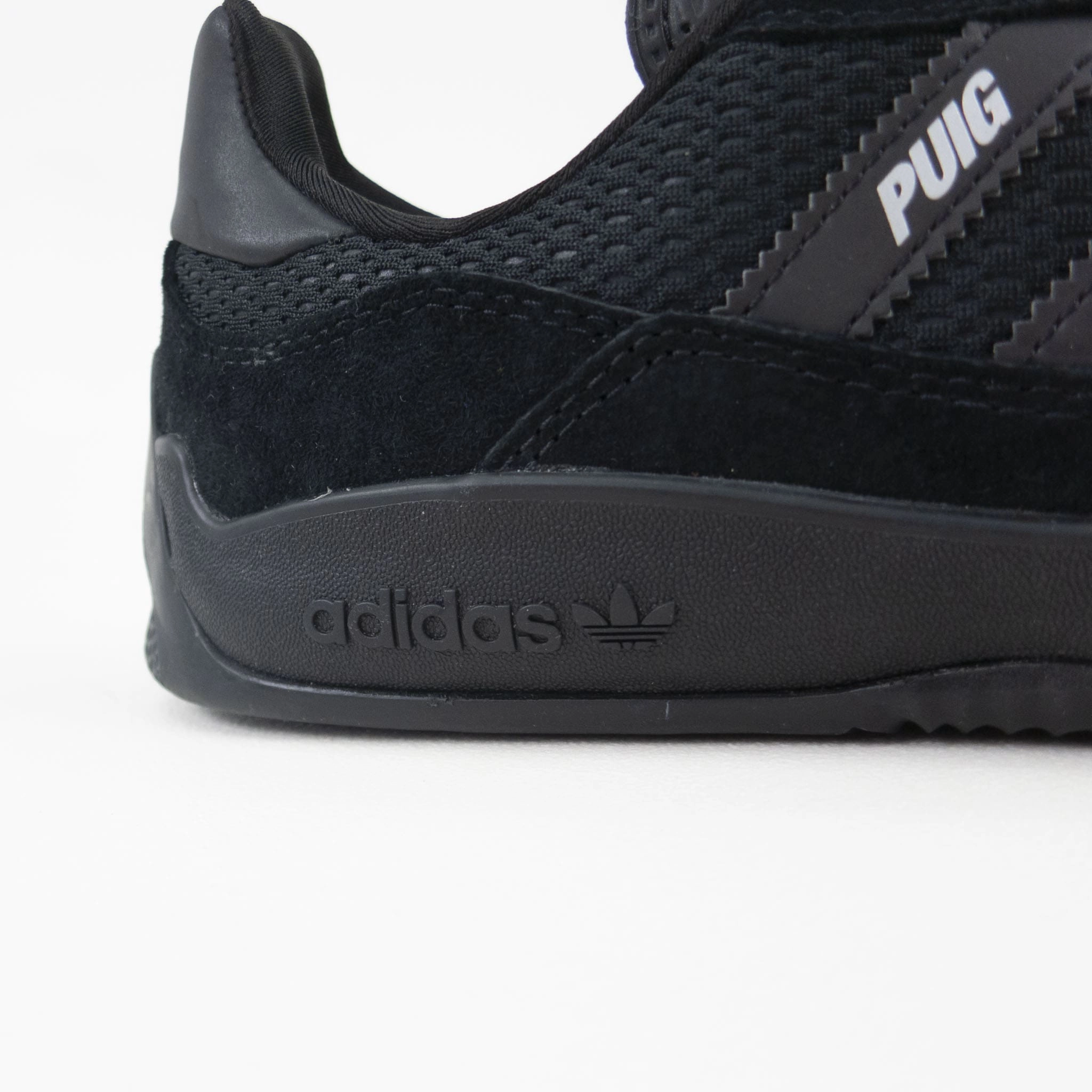 Adidas Puig Shoes - Core Black / Core Black / Carbon Adidas Climbing Shoes
