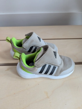 Stable Running Shoes Adidas Running Shoes (9.5C)