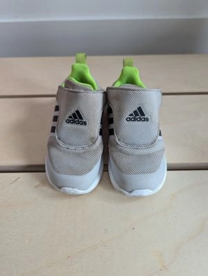 Shoes For Training And Running Adidas Running Shoes (9.5C)