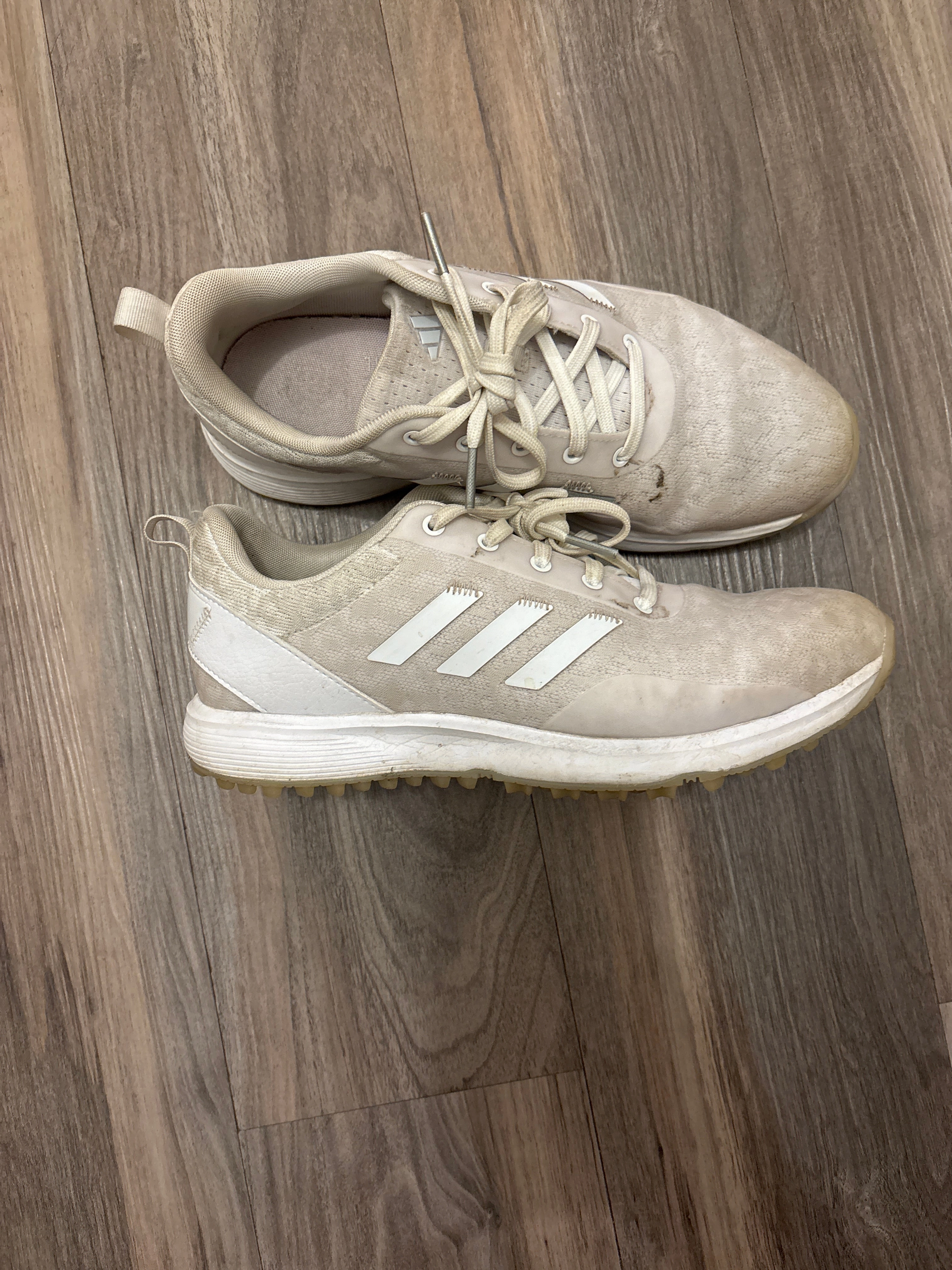 Adidas Bounce Running Shoes Adidas white sneaker - Shoes: 8 (Adult)