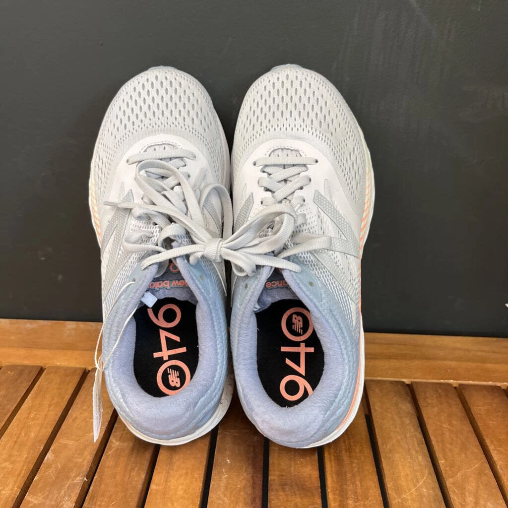 Running Shoes With Carbon Fiber Plate New Balance - Women's W940 GP4 Running Shoes - MSRP $190: Grey / Salmon-women-W9