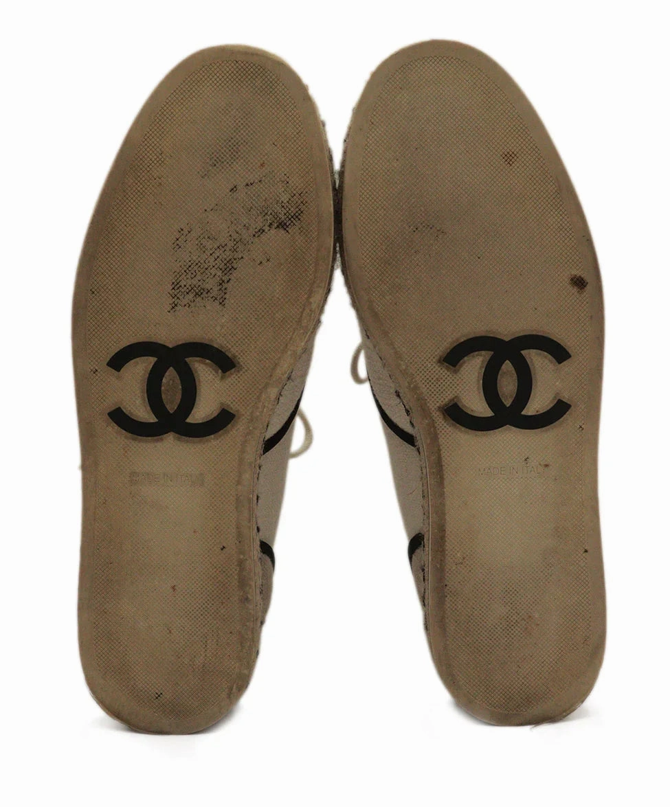 Chanel White & Black Linen Sneaker Espadrilles sz 7 Carel Espadrilles