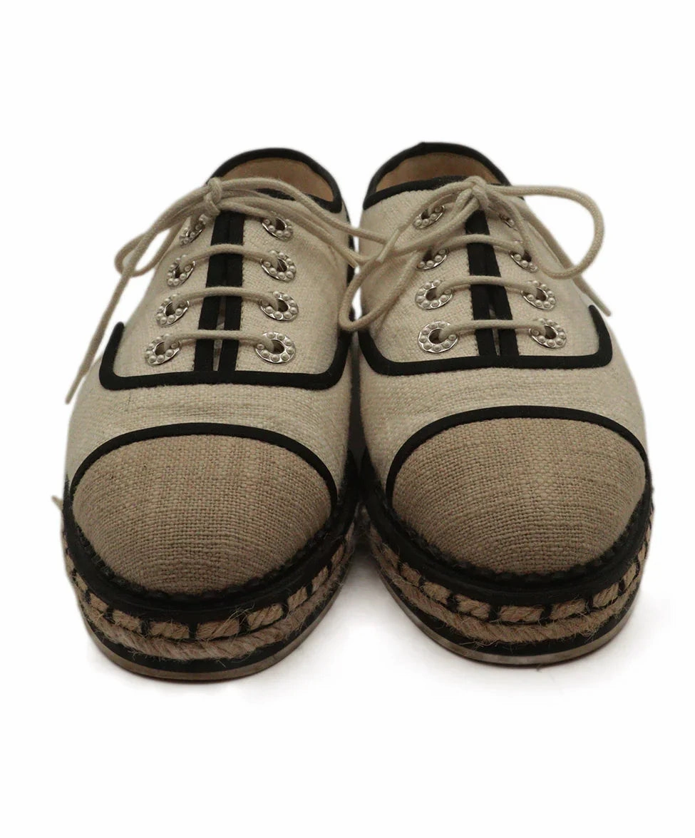 Chanel White & Black Linen Sneaker Espadrilles sz 7 Espadrilles Wedges Low Heel