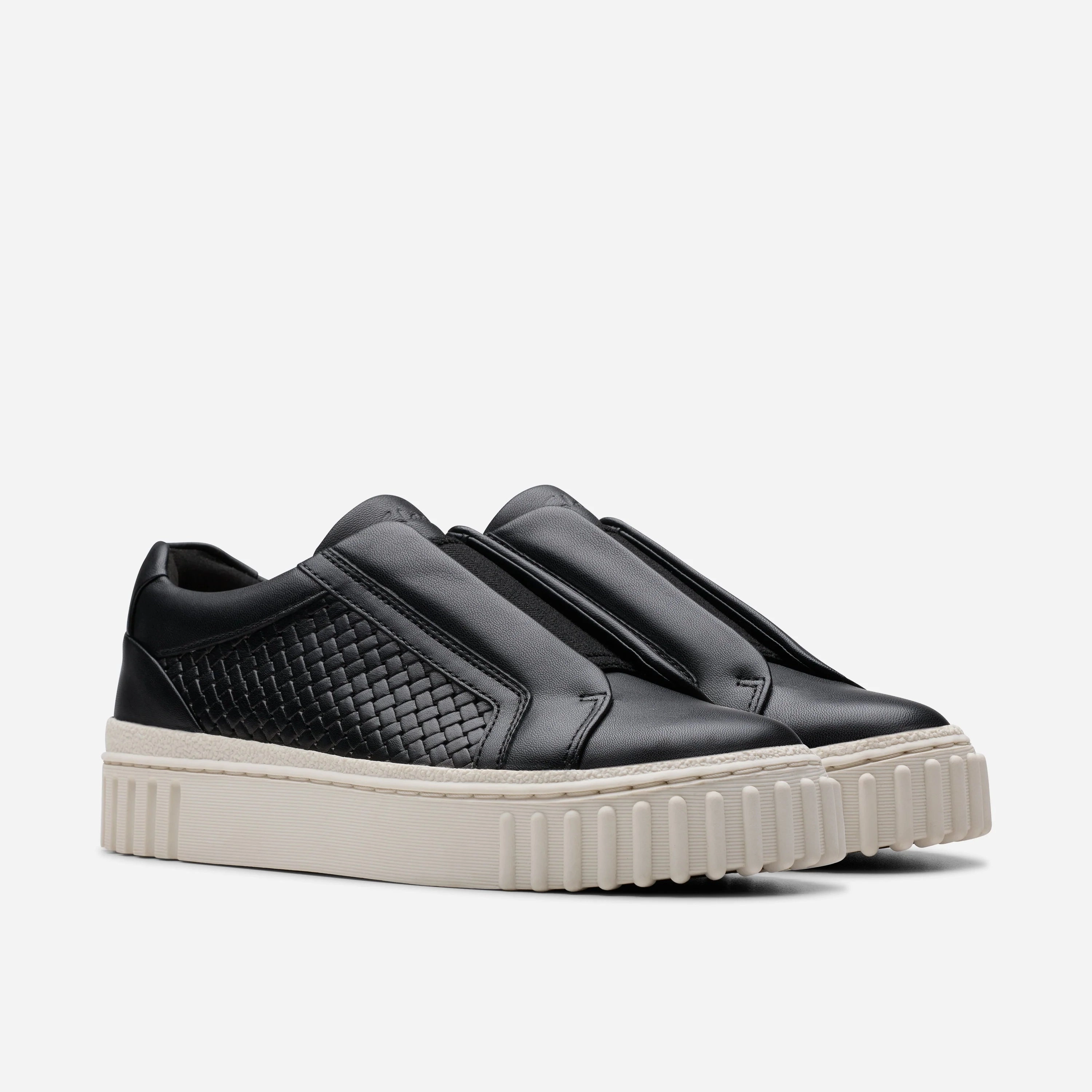 CLARKS | CASUAL SHOES | WOMEN | MAYHILL BAY BLACK LEATHER Casual Leather Derby Shoes