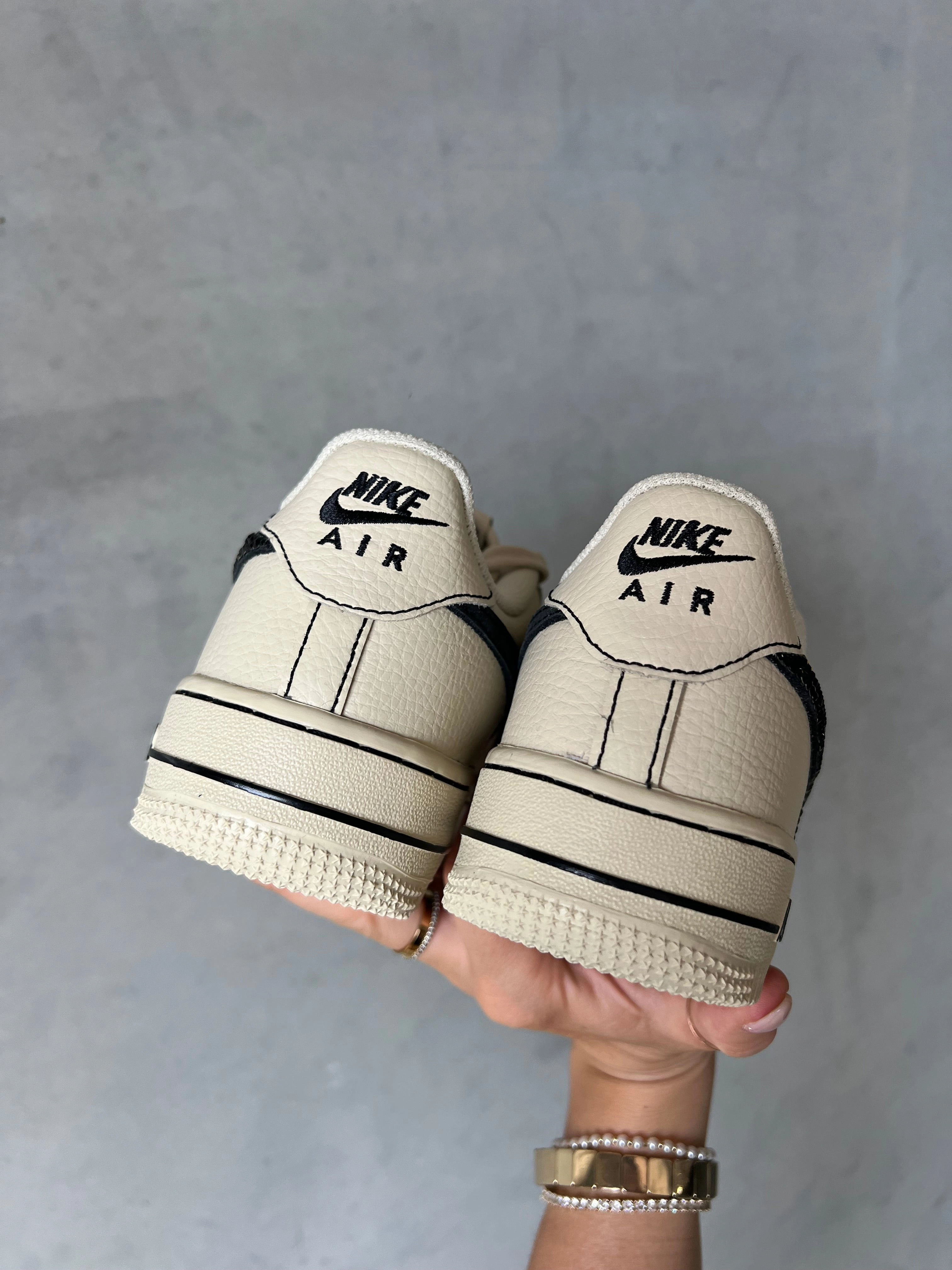 Adidas Sleek Super Shoes VINTAGE Swarovski Womens Air Force 1 Low Shoes