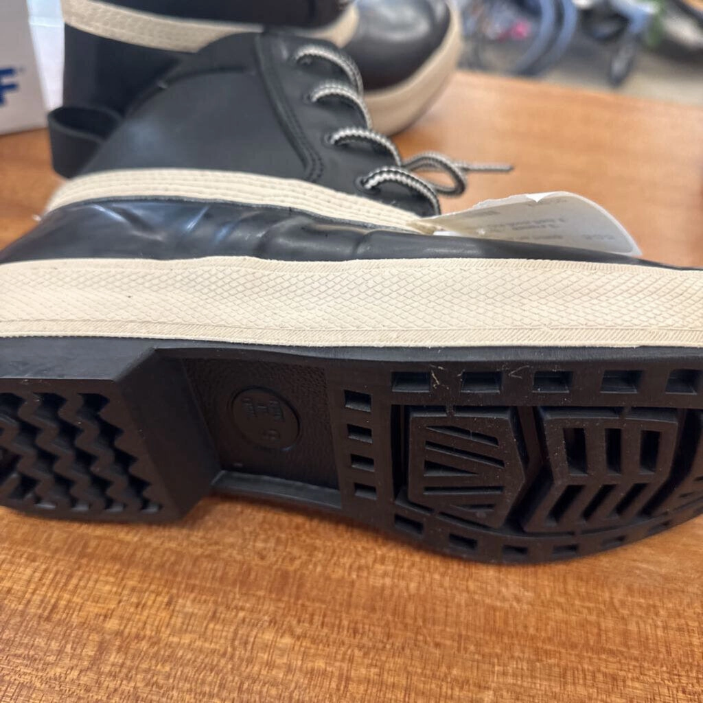 XTRATUF - Women's 6" Legacy Lace Boots: Black-women-9 Stylish Waterproof Walking Shoes