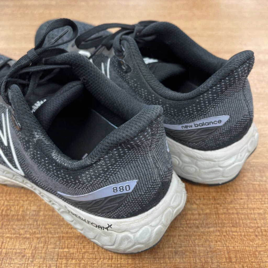 New Balance - Women's Fresh Foam 880 Running Shoes - MSRP $180: Black/White-women-W9.5 Good Shoes For Running Long Distance