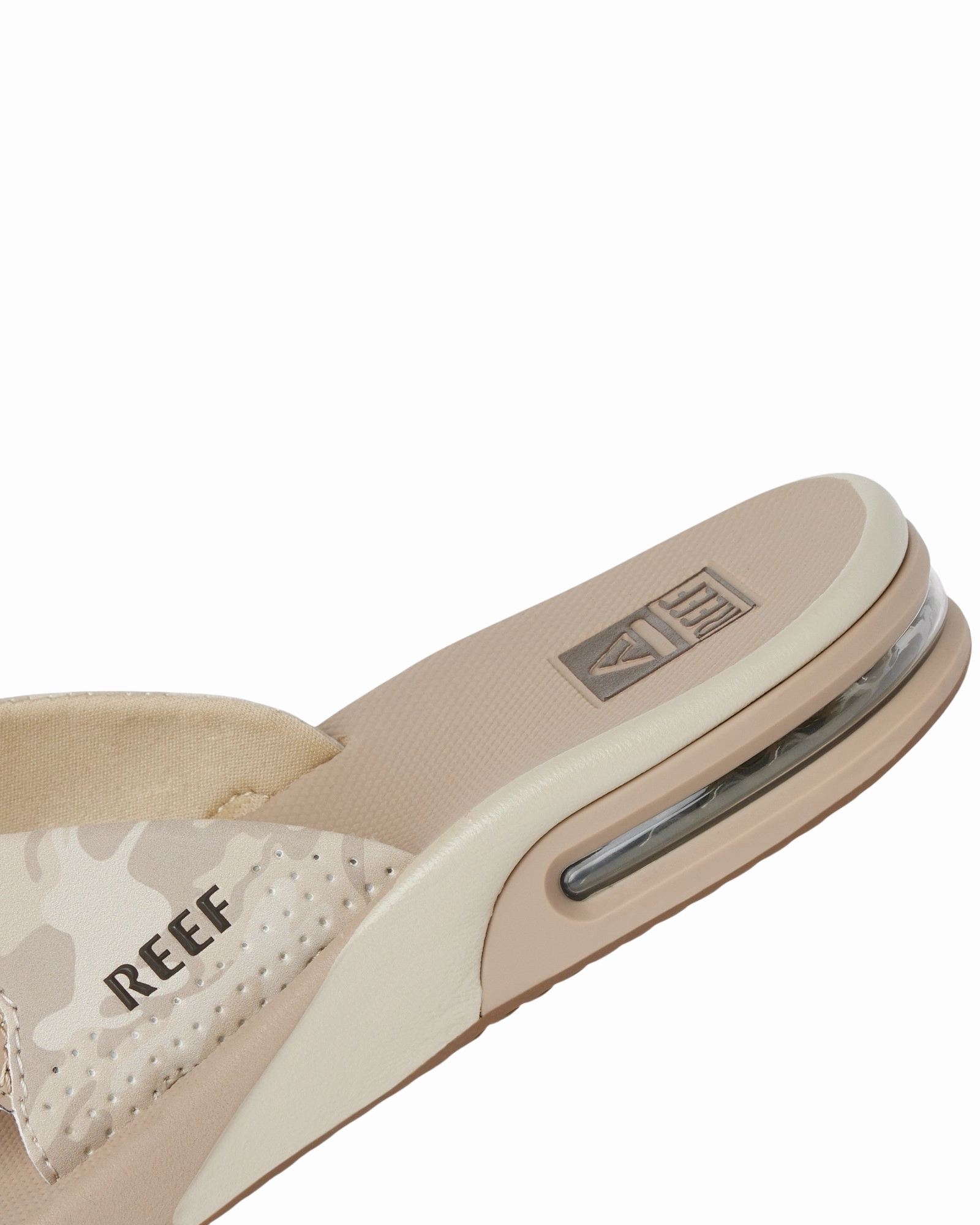 Fanning Flip Flops in Sand Camo Gimaguas Flip Flops