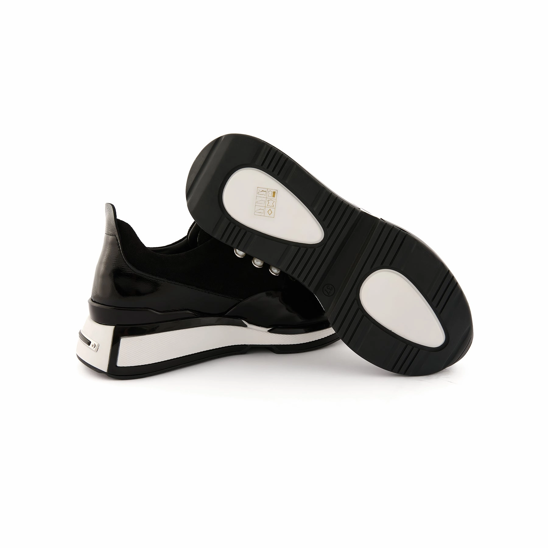 Top Sneakers 2024 Women's Black Patent Leather Pearl-Embellished Handmade Sneakers W5038