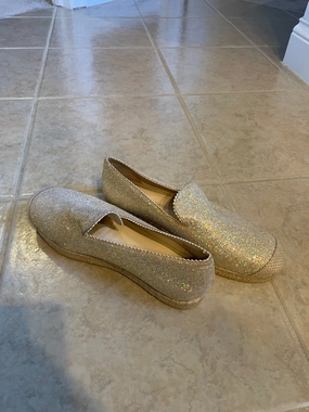Tory Burch Cap Toe Espadrilles Gold Glitter Espadrilles Stuart Weitzman - Shoes: 8 (Adult)