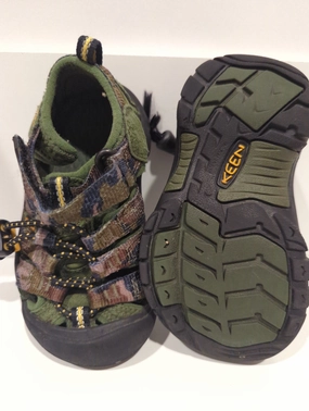 Keen outdoor hiking Sandals, 8 - Shoes:           8 (Toddler) Hiking Shoes Made In Europe