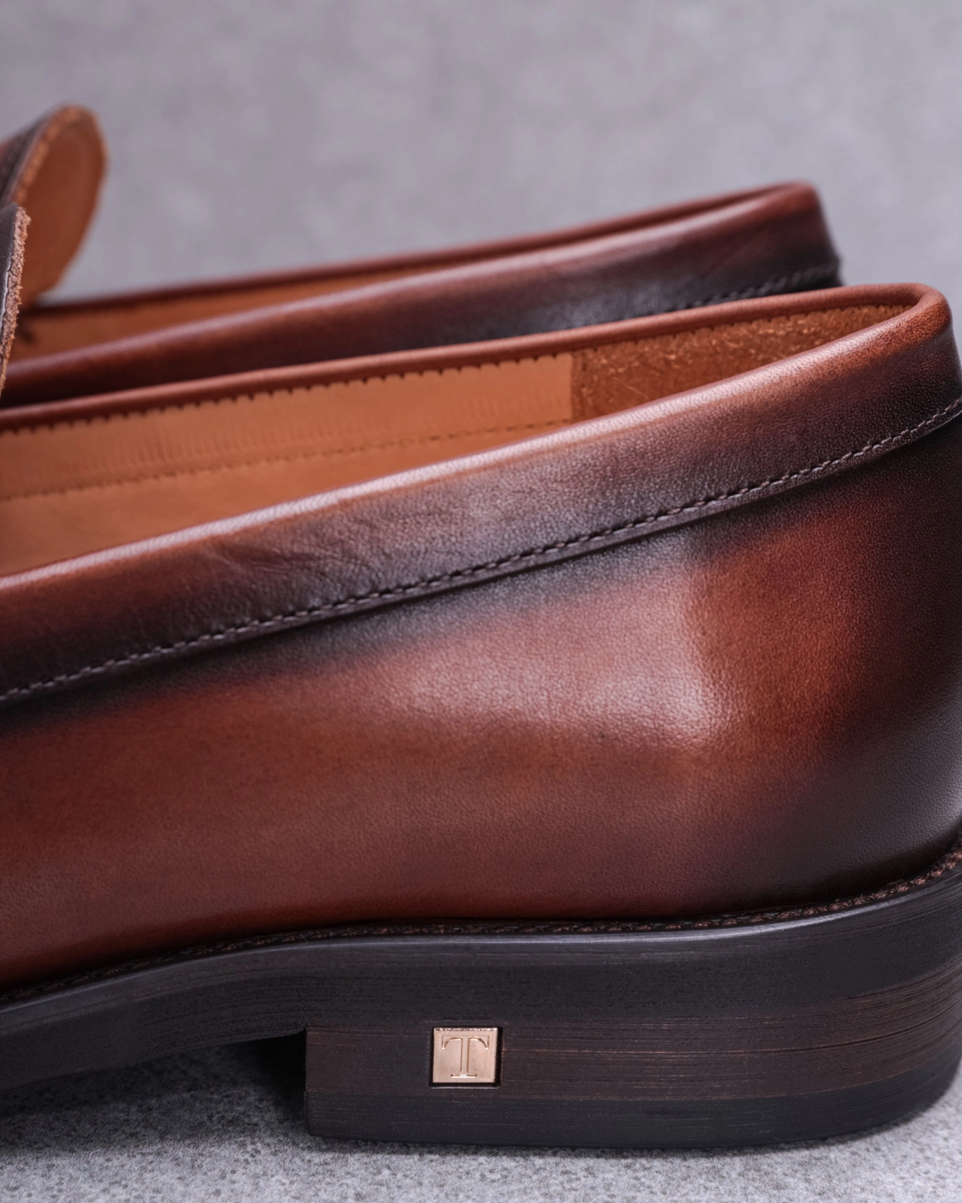 Tomaz F254B Men's Apron Toe Slip On Moccasin Toe Boots