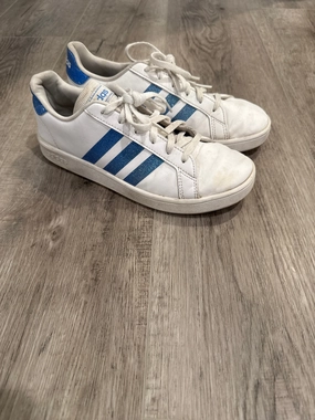 Adidas Boat Shoes Adidas Sneakers - Shoes:                4 (Toddler)