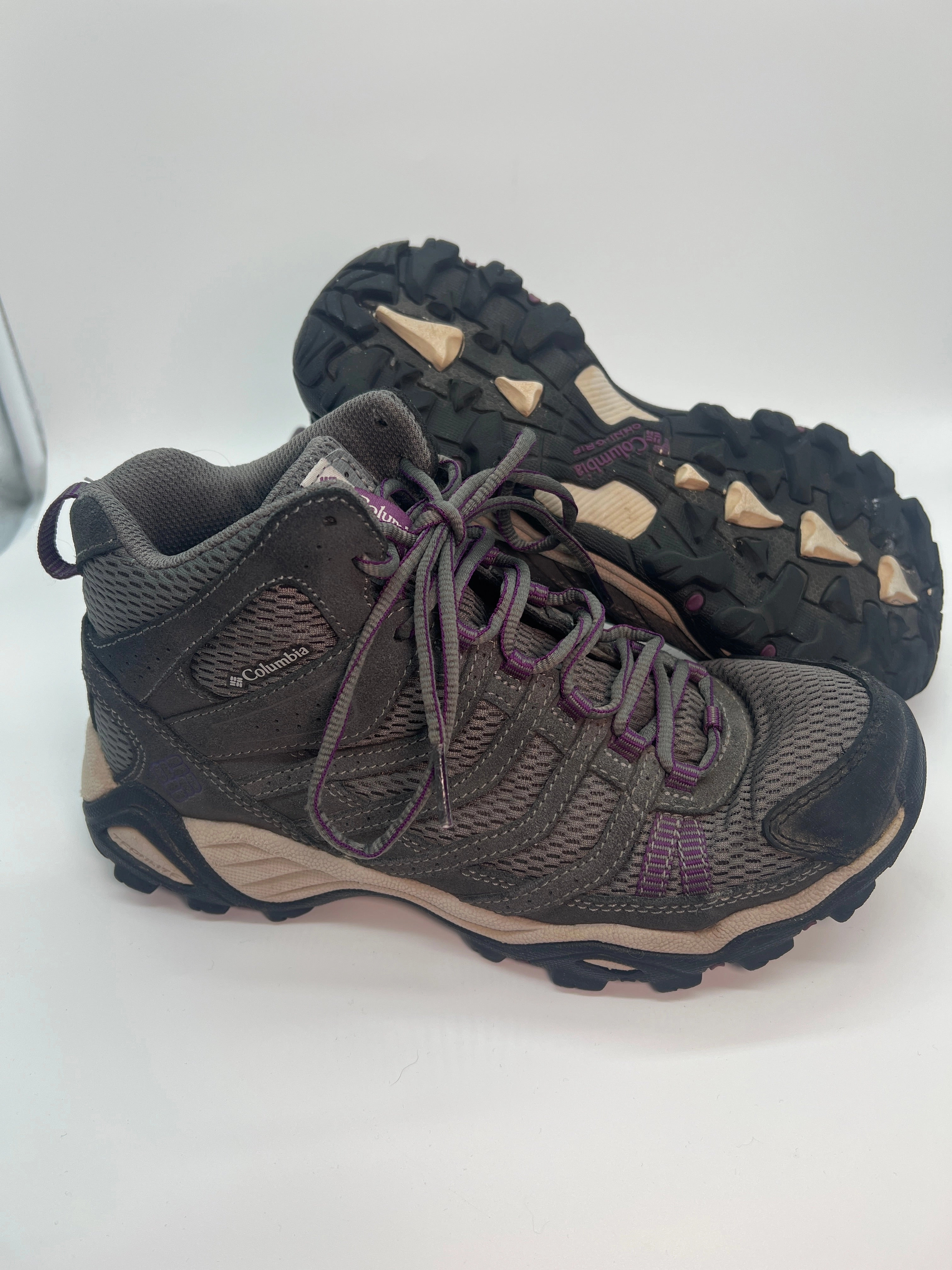 Columbia Hiking Shoes Grey and Purple - Shoes: 8 (Adult) Hiking Shoes With Good Traction