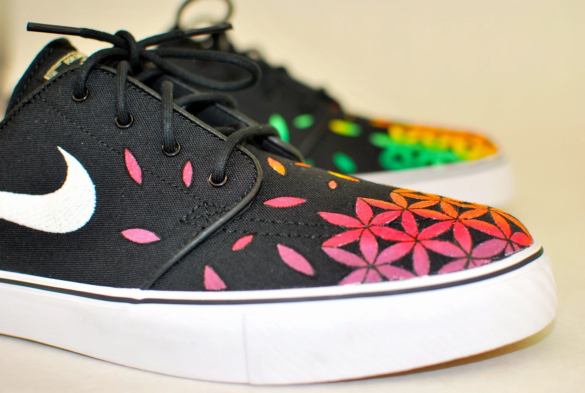 Custom Hand Painted Nike Zoom Stefan Janoski Sneakers - Rasta Sacred Geometry Flower of Life pattern Asics Cycling Shoes