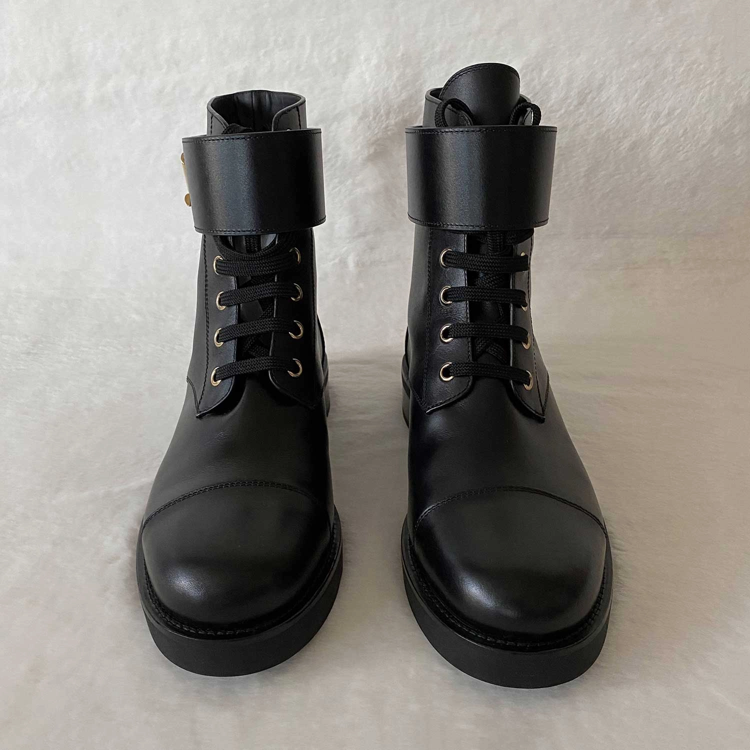 Orthopedic Shoes For Flat Feet Louis Vuitton Wonderland Flat Ranger Boot