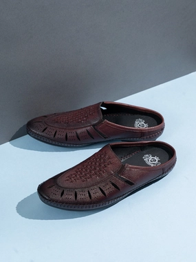 Zero Sandals Mens Red Solid Round Toe Casual Sandals