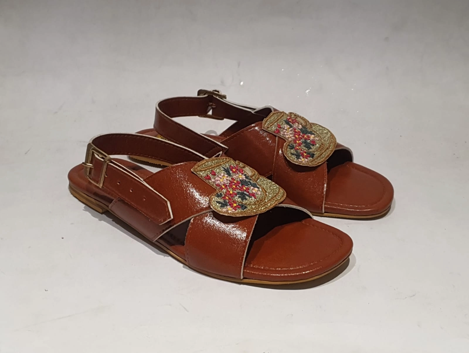 Cloud Shoes For Flat Feet Maroon Flat Sandal