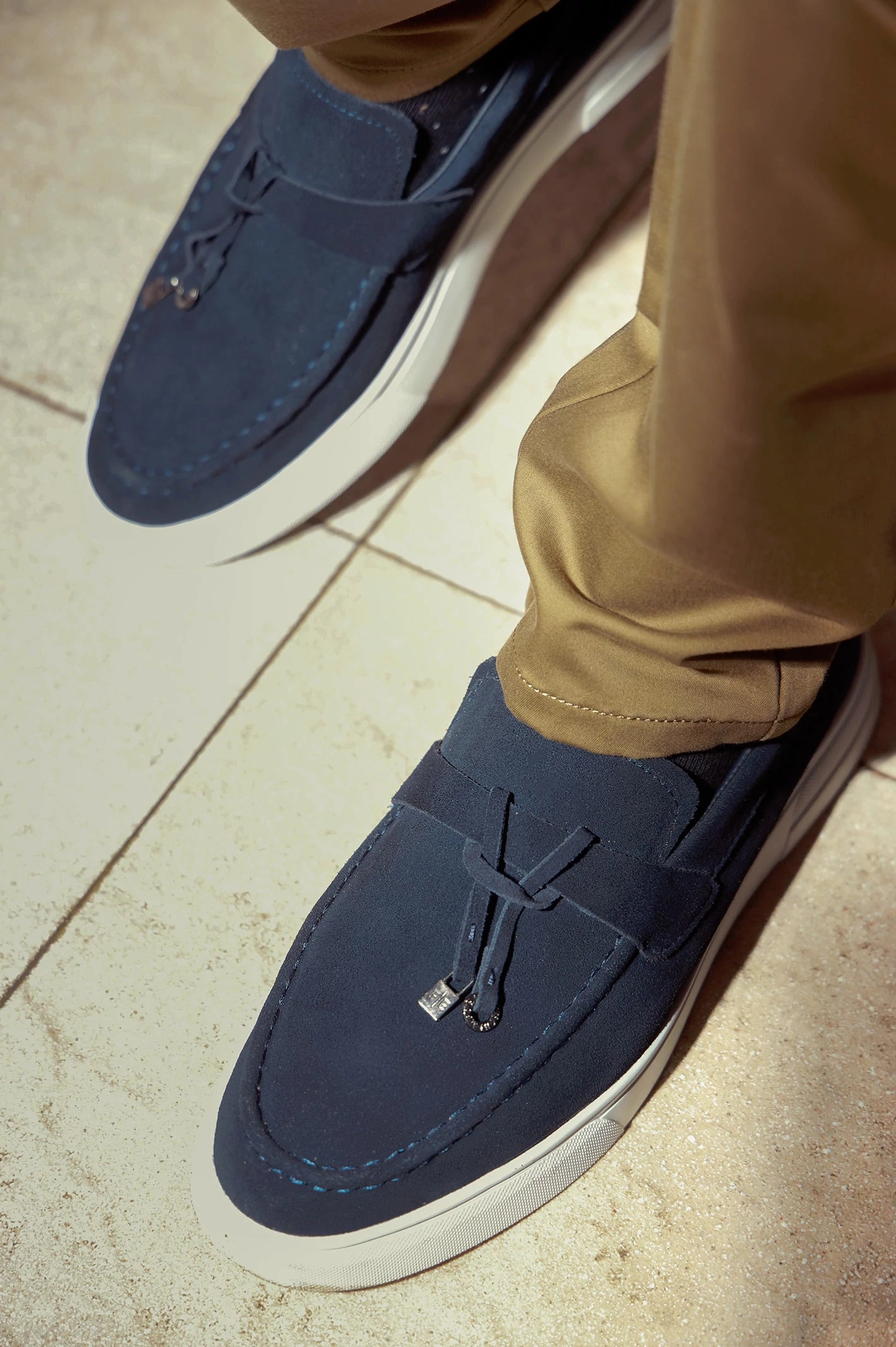 Casual Shoe Laces Style Suede Leather Tassel Loafers