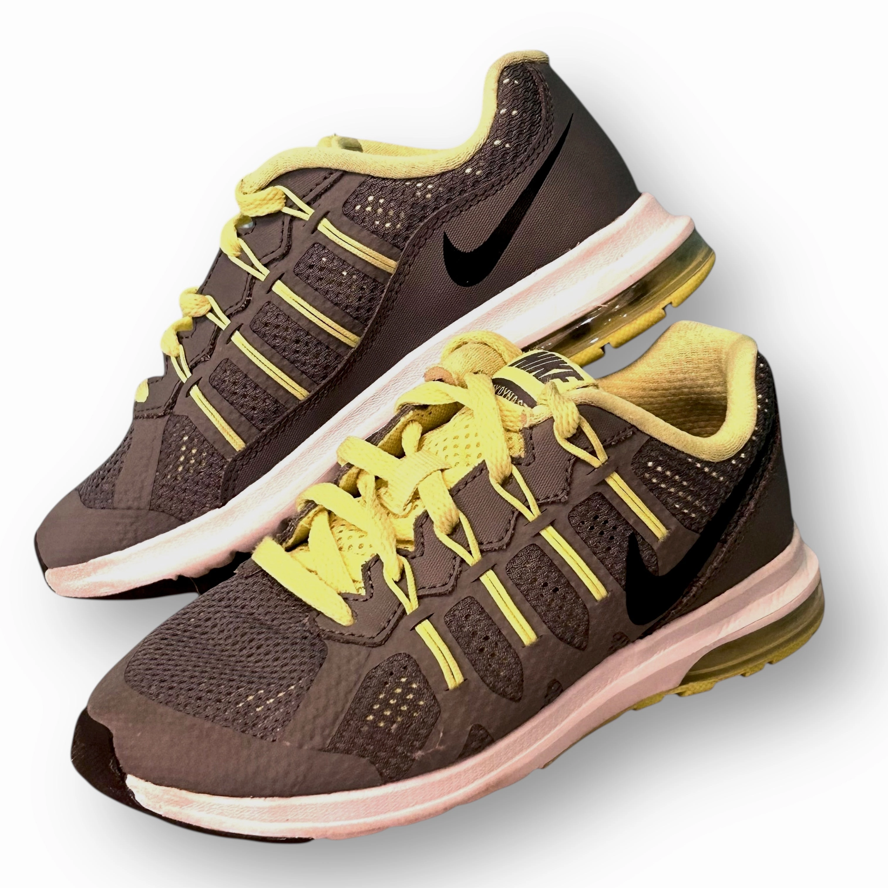 Nike Run Swift Sneaker Size 12 Big Kids Gray Athletic Tennis Shoes Asics Workout Shoes