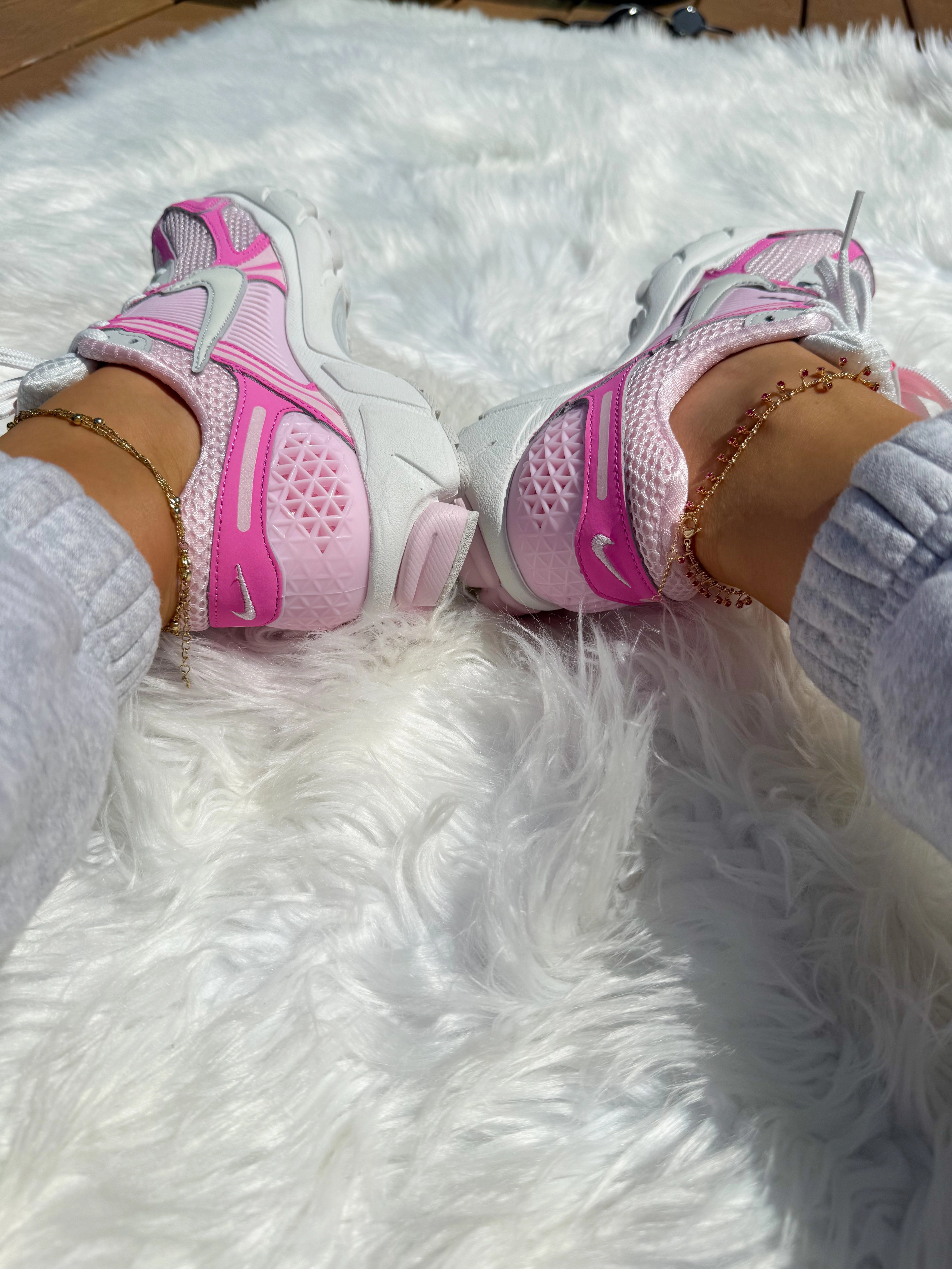 Asics Zip Up Shoes New Bubblegum Hot Pink Swarovski Women Nike Vomero 5