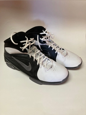 Nike Air Dictate 2 Tennis Shoes black/white - Shoes: 11 (Adult) Asics 54s Wrestling Shoes