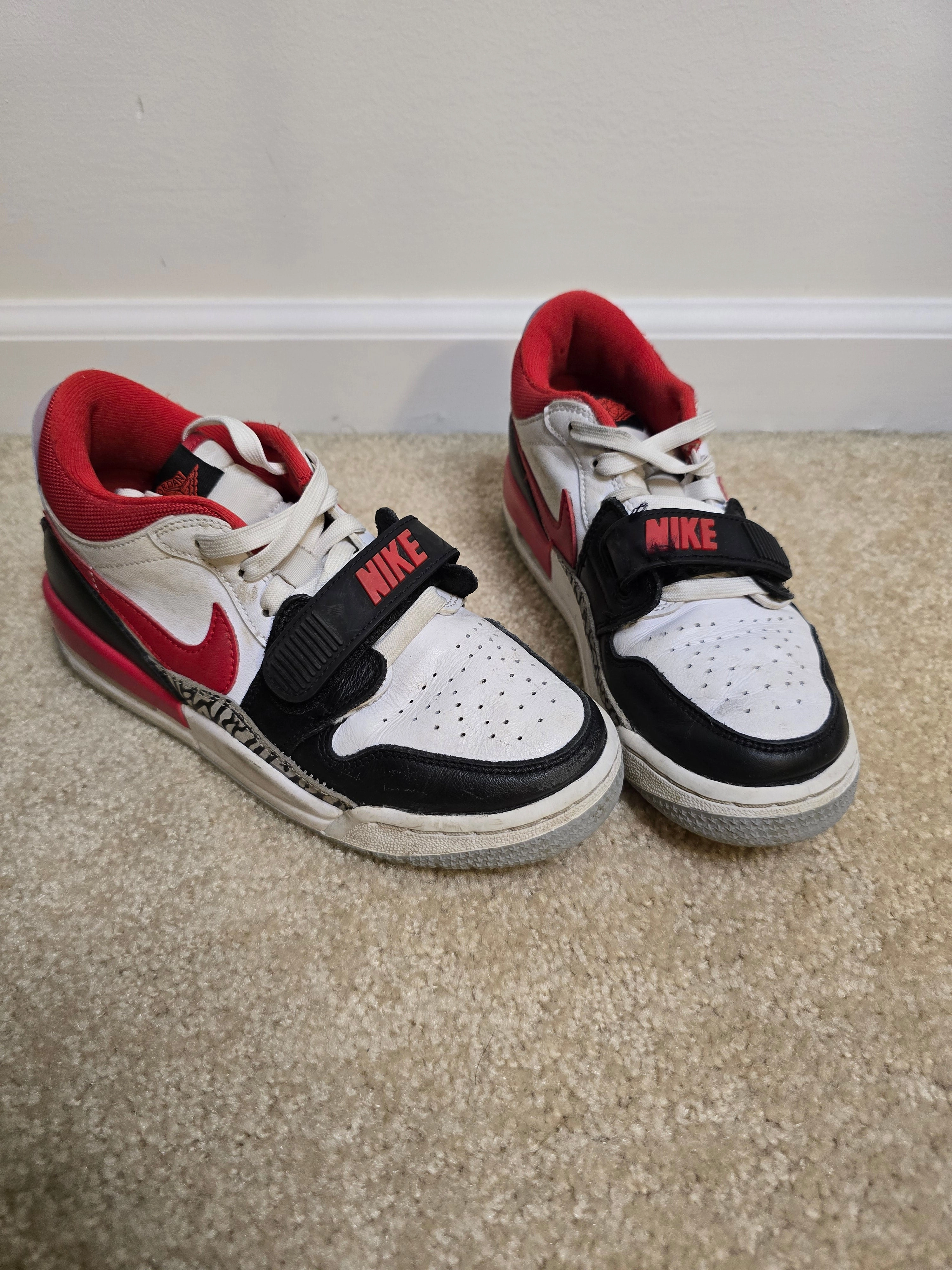 Nike Air Jordan Legacy 312 - Shoes: 5 (Big Kid) Asics Wrestling Shoes Size 4