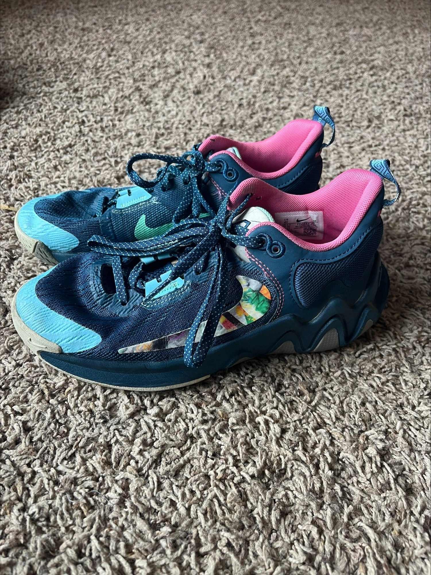 Asics Tokyo 2020 Volleyball Shoes Nike Basketball Shoes Teal with Pink/Lt Blue - Shoes: 4 (Big Kid)