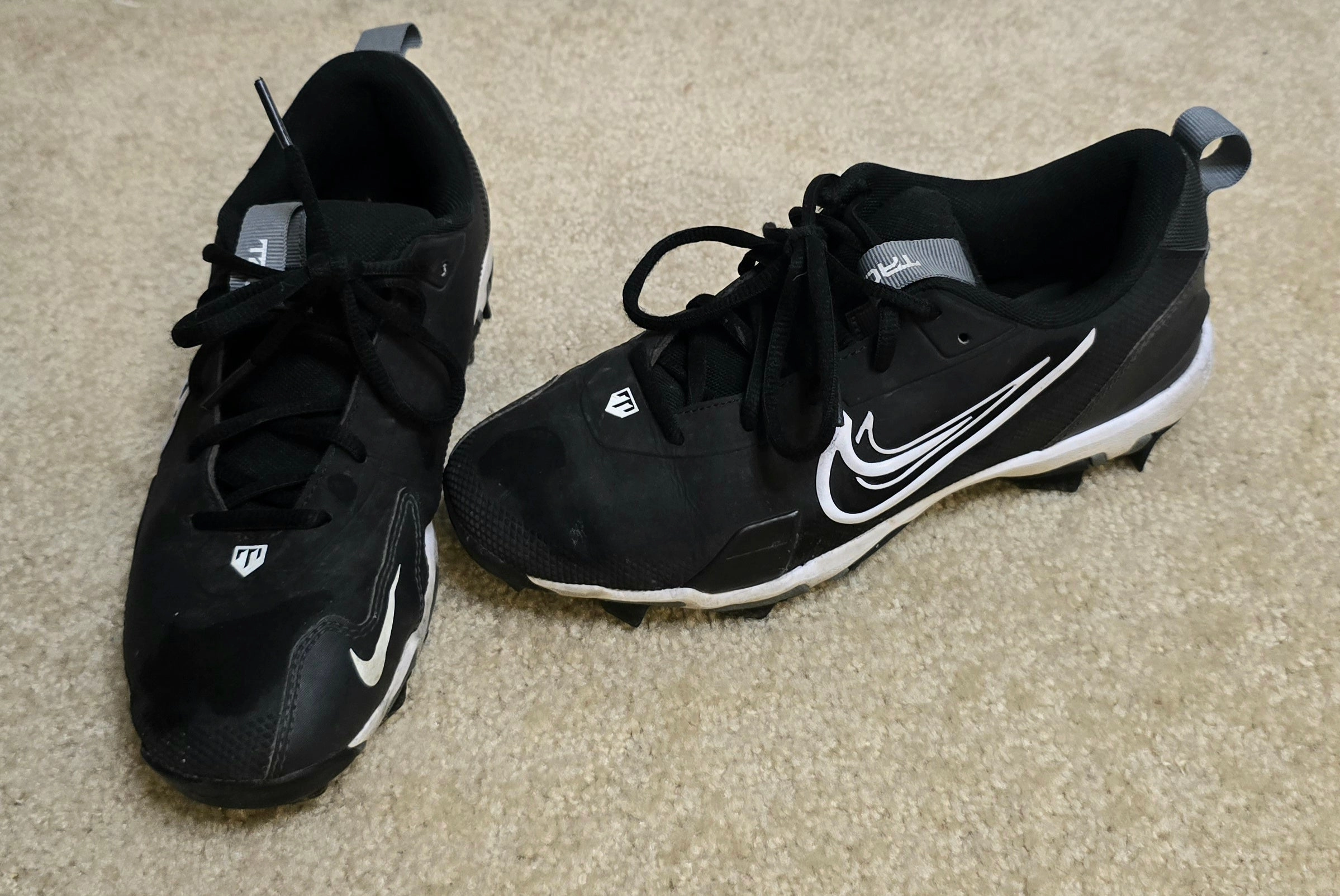 Nike fast flex baseball cleats - Shoes: 5.5 (Big Kid) Asics Sneakers Shoes