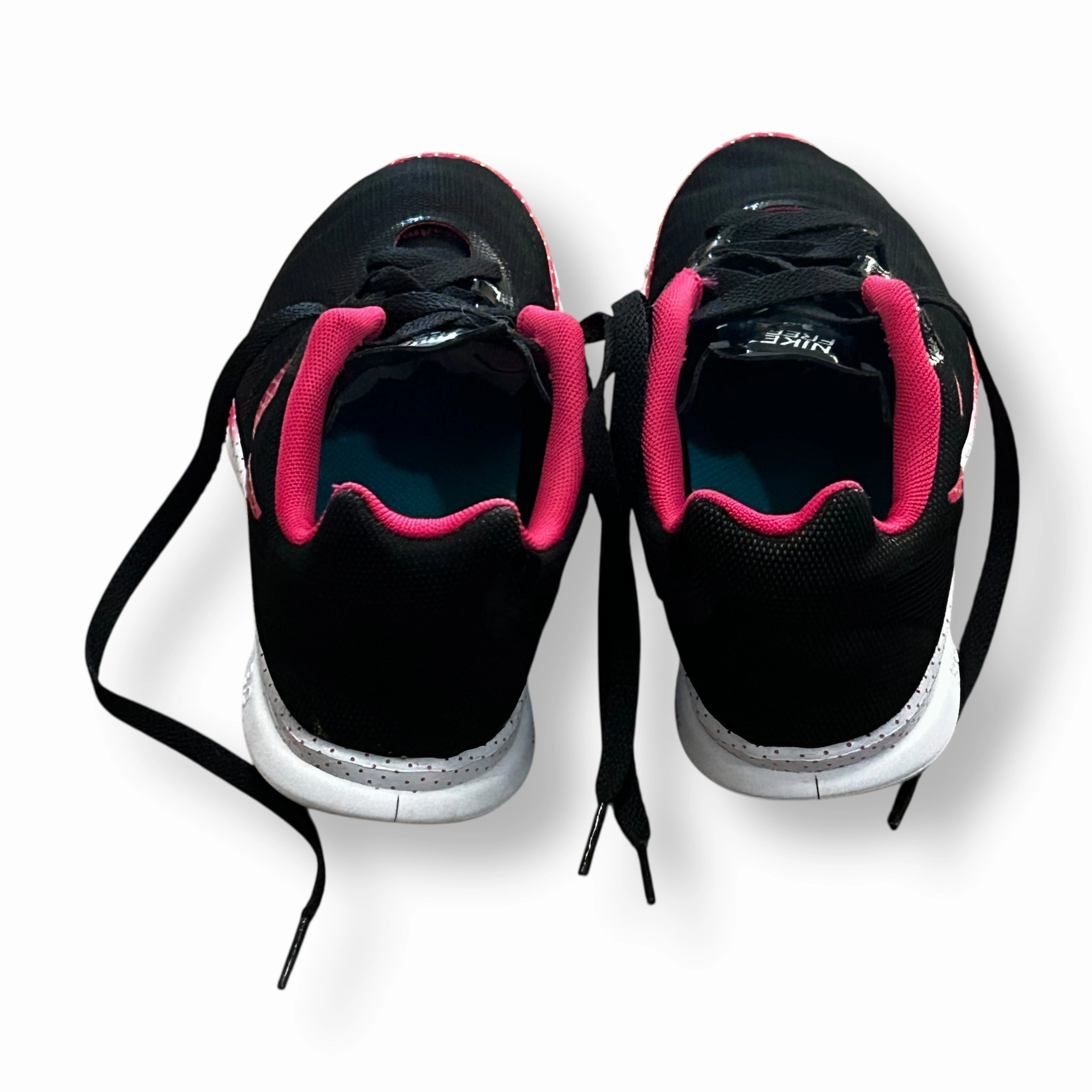 Nike Sneakers Womens Size 7 Lightweight Running Shoes Pink & Black Tennis Shoes Asics Gel Noosa Tri 11 Running Shoes