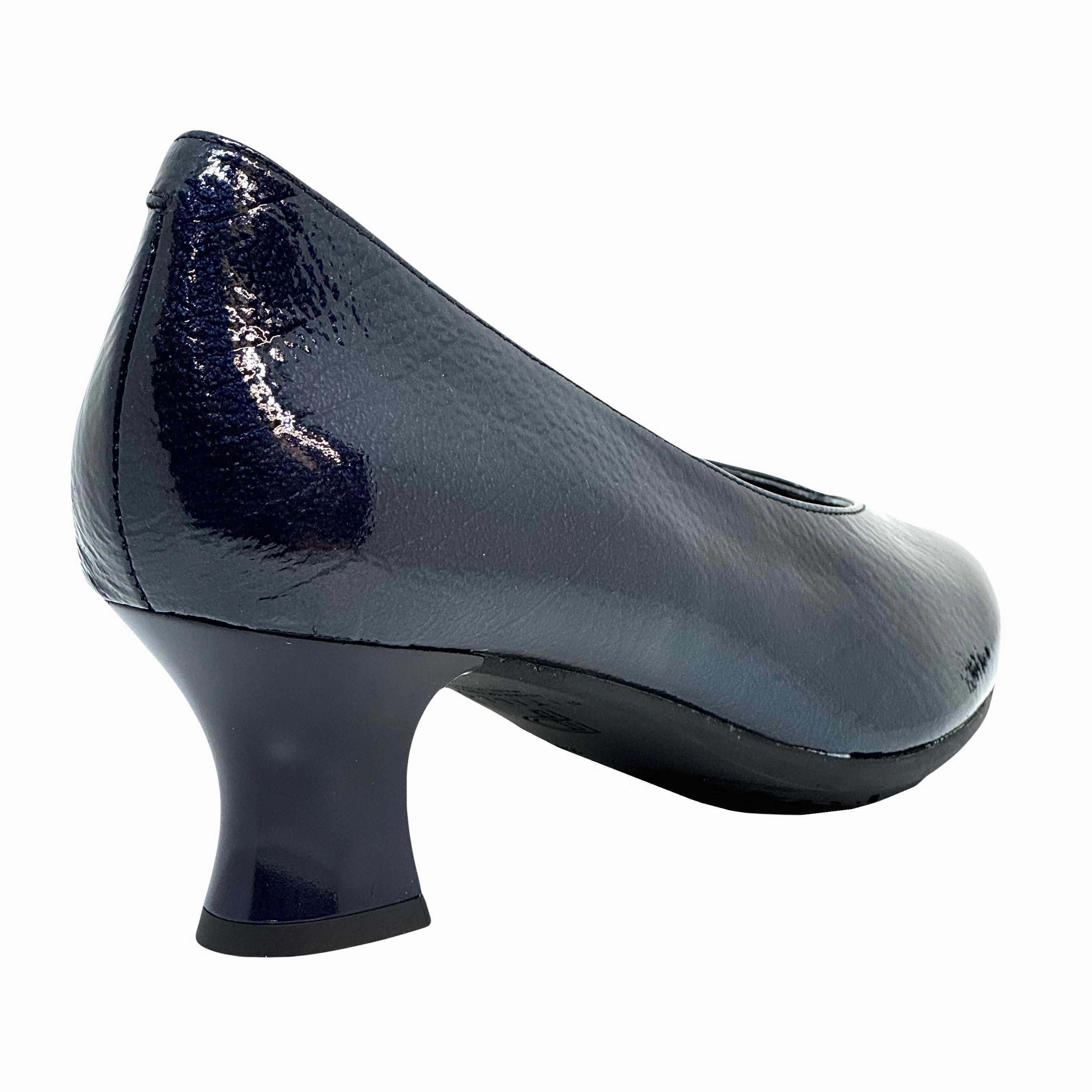 Waterproof Barefoot Walking Shoes Pitillos Ladies Crinkle Patent Low Heel Court Shoe