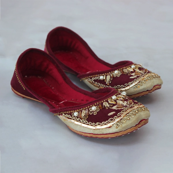 Funky Skate Maroon Fancy Khussa for women