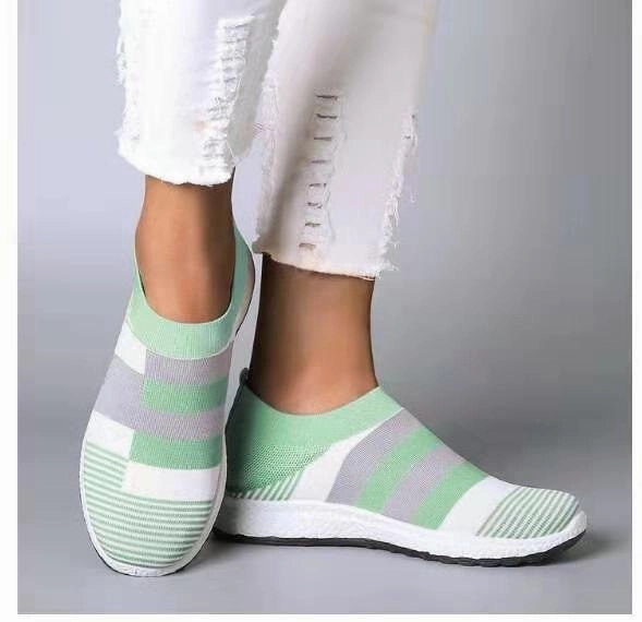 New Women Sneakers Vulcanized Shoes Sock Sneakers Women Summer Slip On Flat Shoes Women Plus Size Loafers