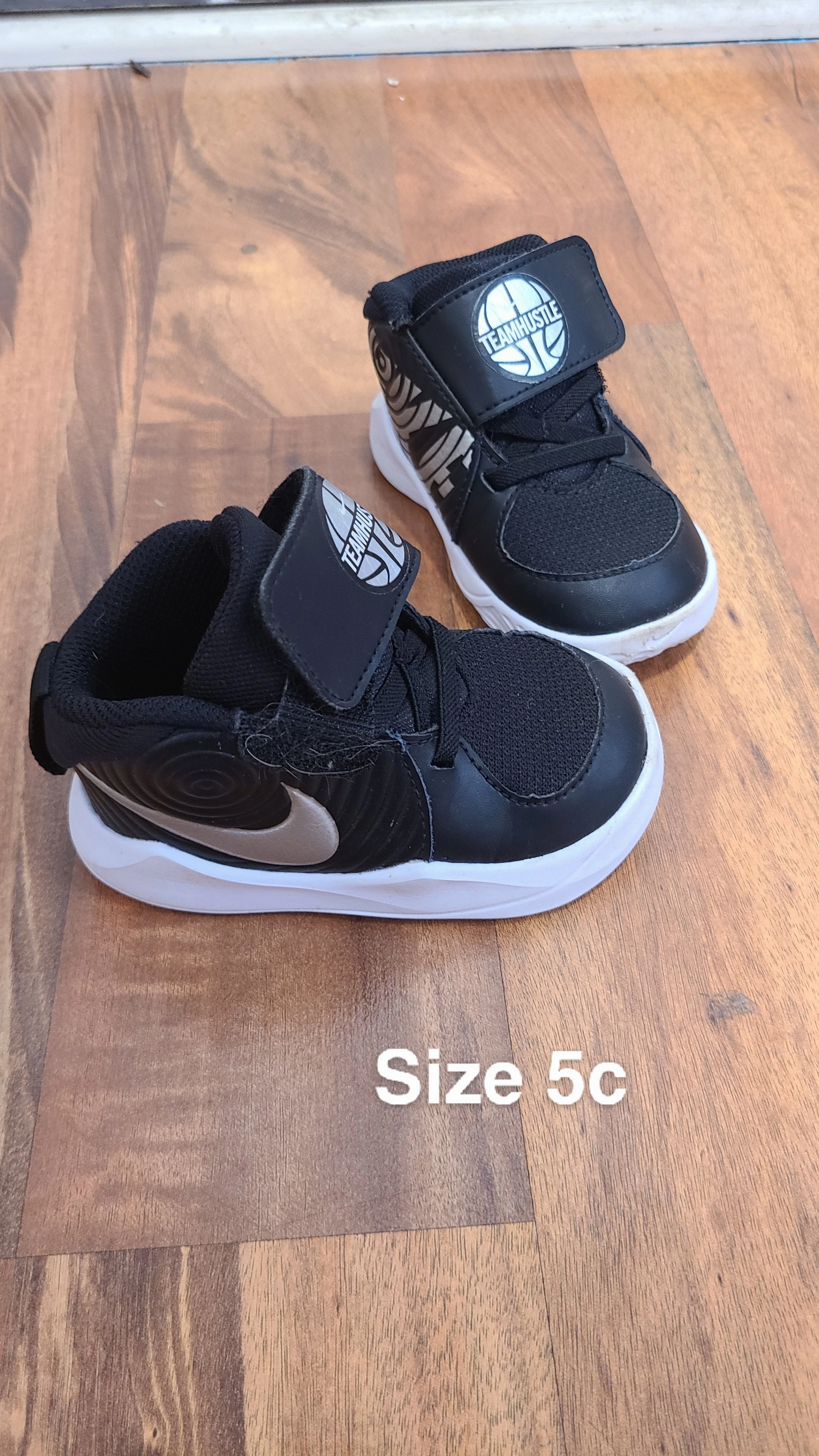 Size5c Nike Elastic/velcro easy on - Shoes:              5 (Toddler) New Asics Shoes 2024