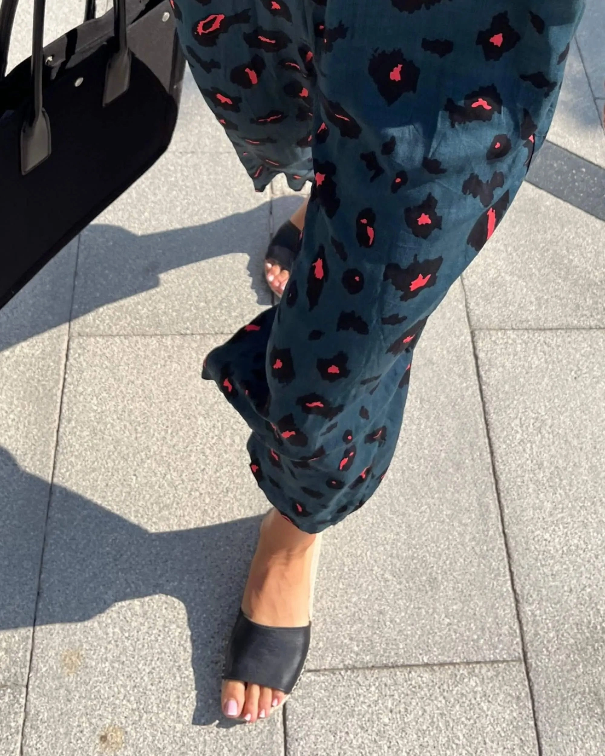 Espadrille With Arch Support Summer Espadrille in Midnight