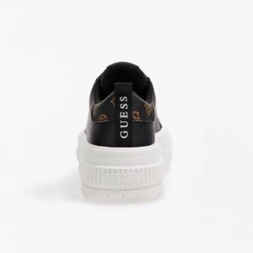 Style With Sneakers GUESS Eladie 2 Trainers Women - BLK