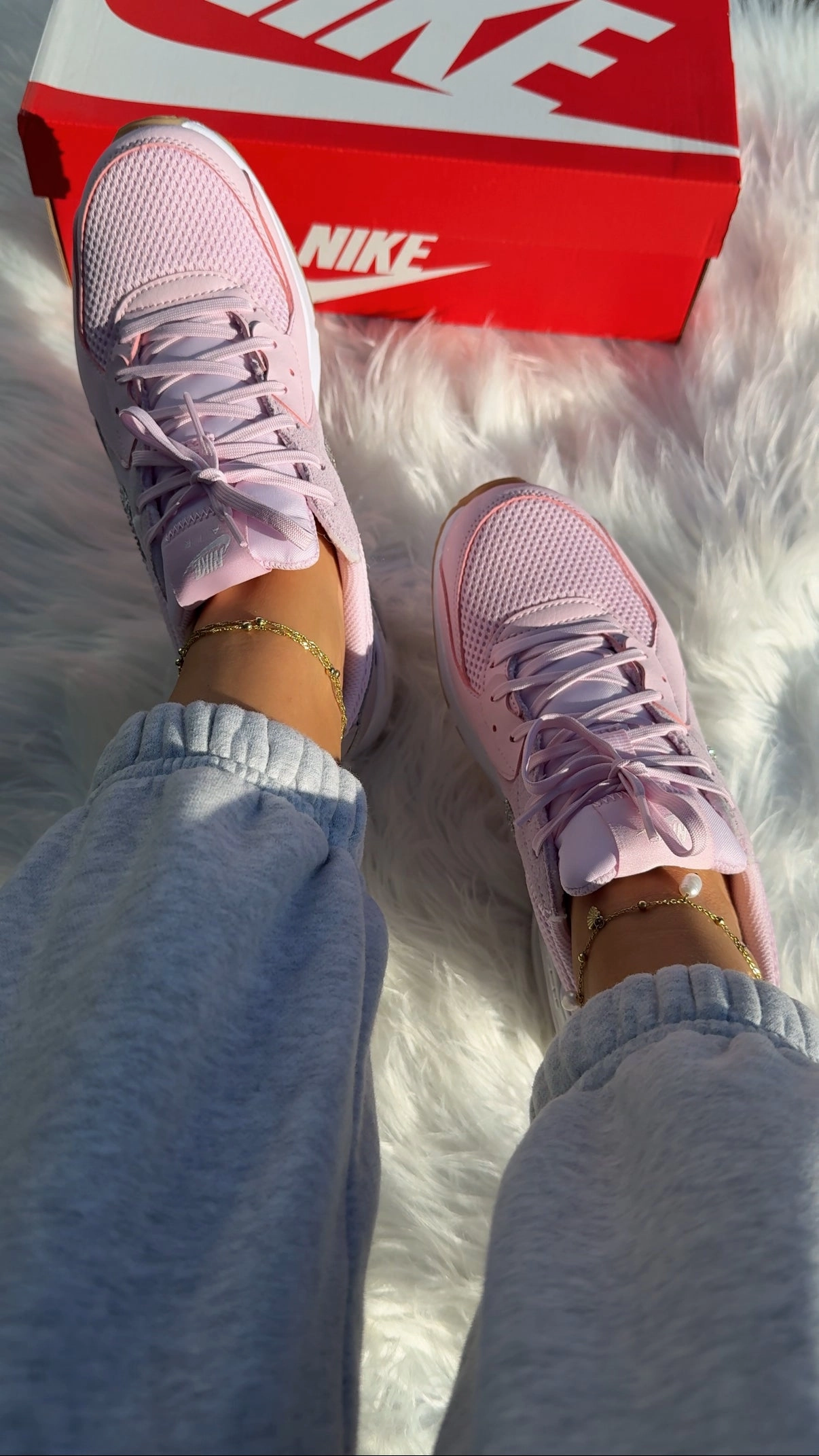 SIZE 7.5 Baby Pink Nike Swarovski Womens Nike Air Max Lightest Weight Asics Running Shoe