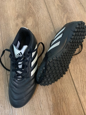 Adidas Cross Country Shoes turf soccer cleats adidas black & white - Shoes: 6.5 (Big Kid)