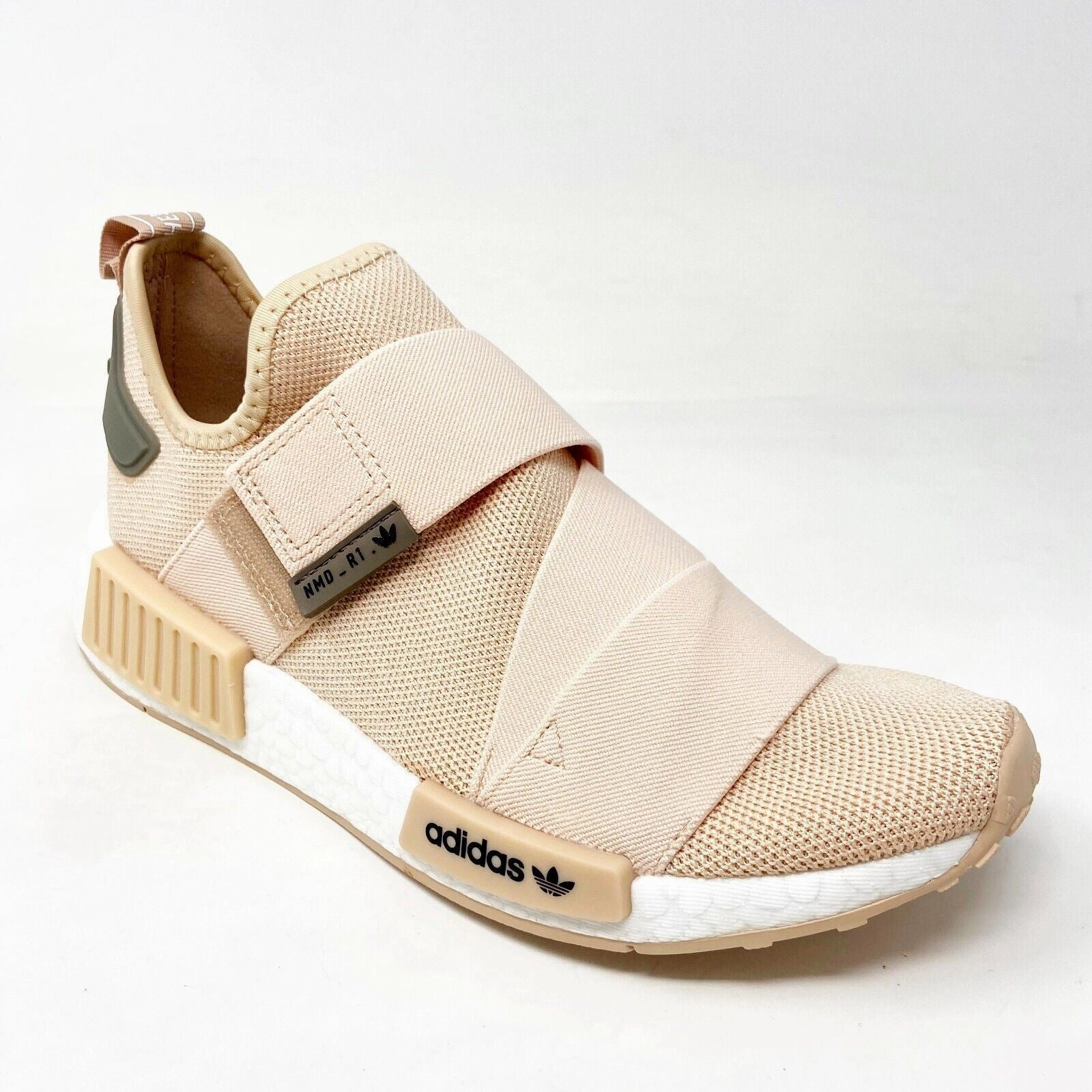 Running Shooes Adidas Originals NMD R1 Strap Halo Blush White Womens Running Shoes GW9469