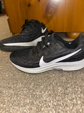 Women Nike running shoes 7, black - Shoes: 7 (Adult) Deformation Skate Shoes